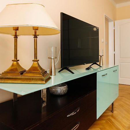 Apartments Tgm 11 Κάρλοβι Βάρι Εξωτερικό φωτογραφία