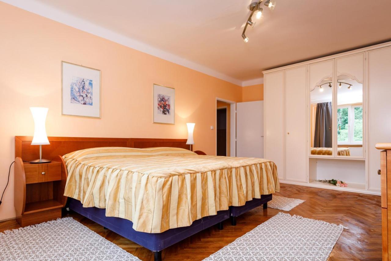 Apartments Tgm 11 Κάρλοβι Βάρι Εξωτερικό φωτογραφία