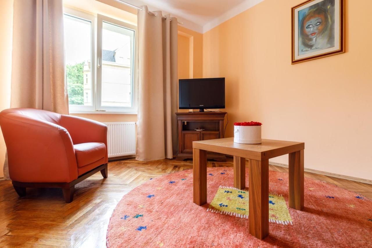 Apartments Tgm 11 Κάρλοβι Βάρι Εξωτερικό φωτογραφία