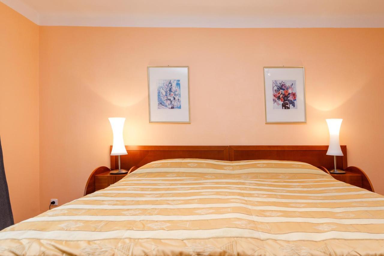 Apartments Tgm 11 Κάρλοβι Βάρι Εξωτερικό φωτογραφία