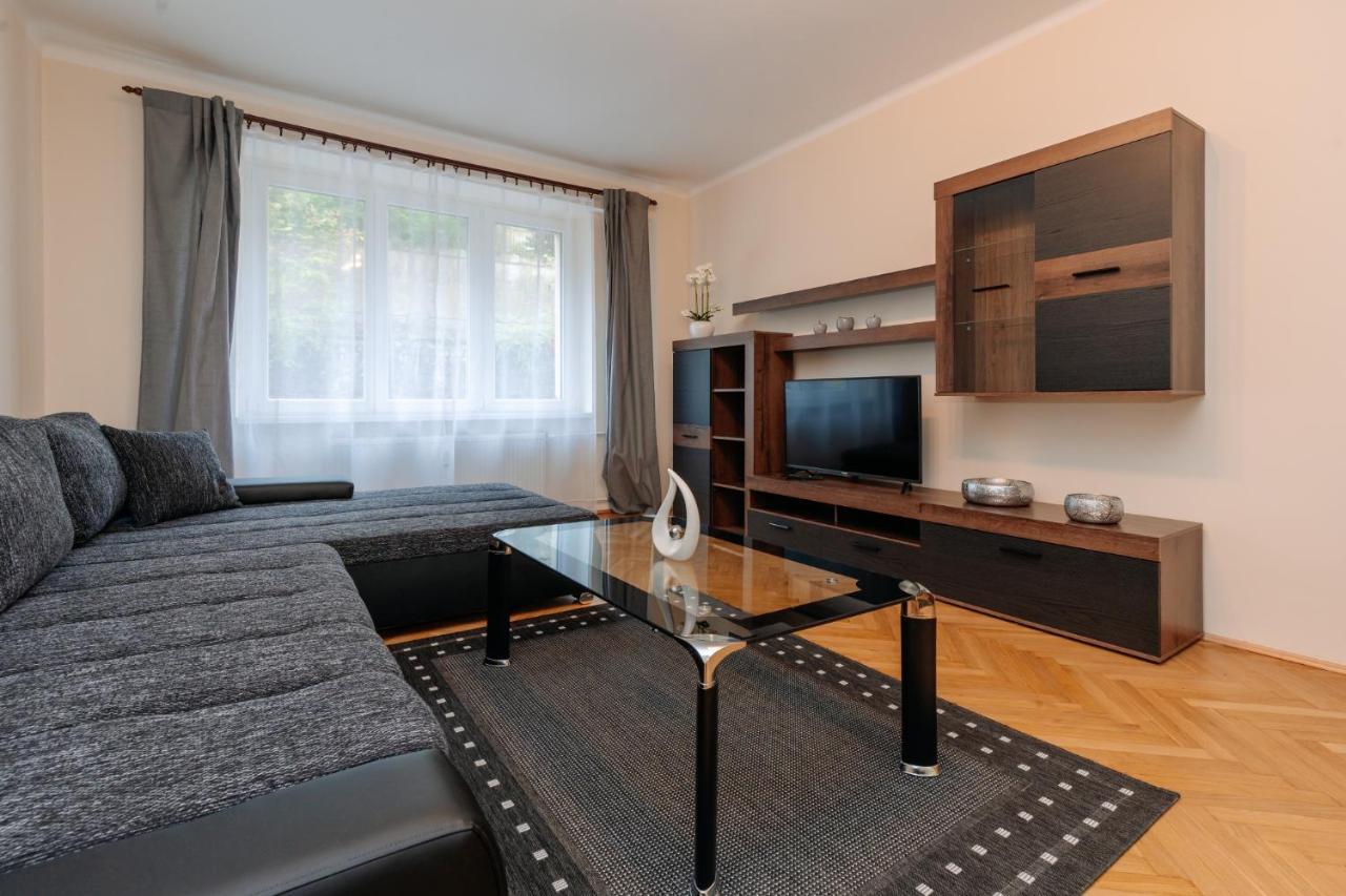 Apartments Tgm 11 Κάρλοβι Βάρι Εξωτερικό φωτογραφία