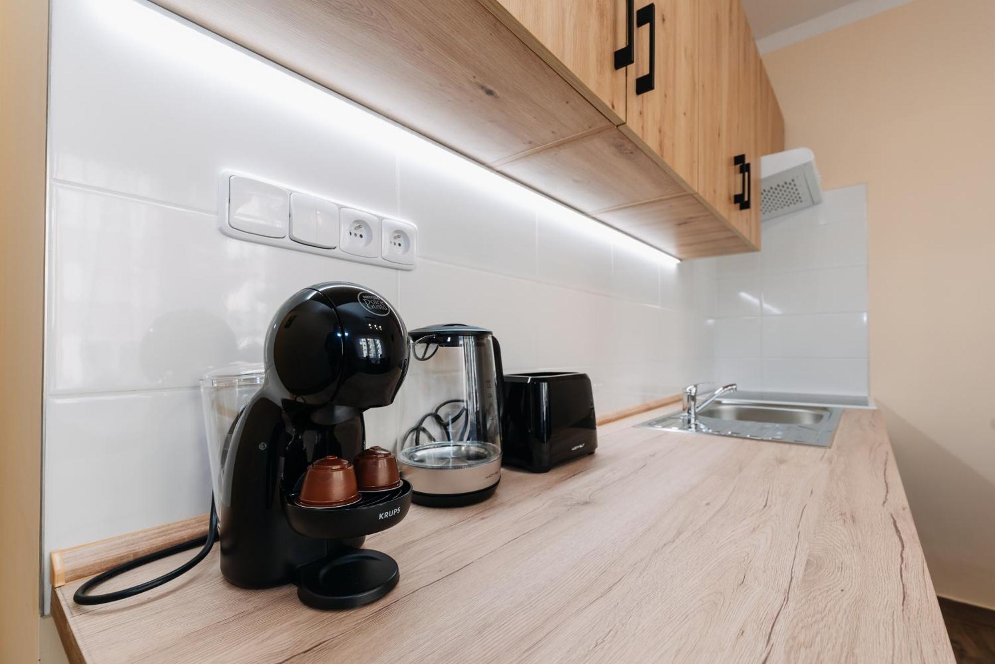 Apartments Tgm 11 Κάρλοβι Βάρι Εξωτερικό φωτογραφία