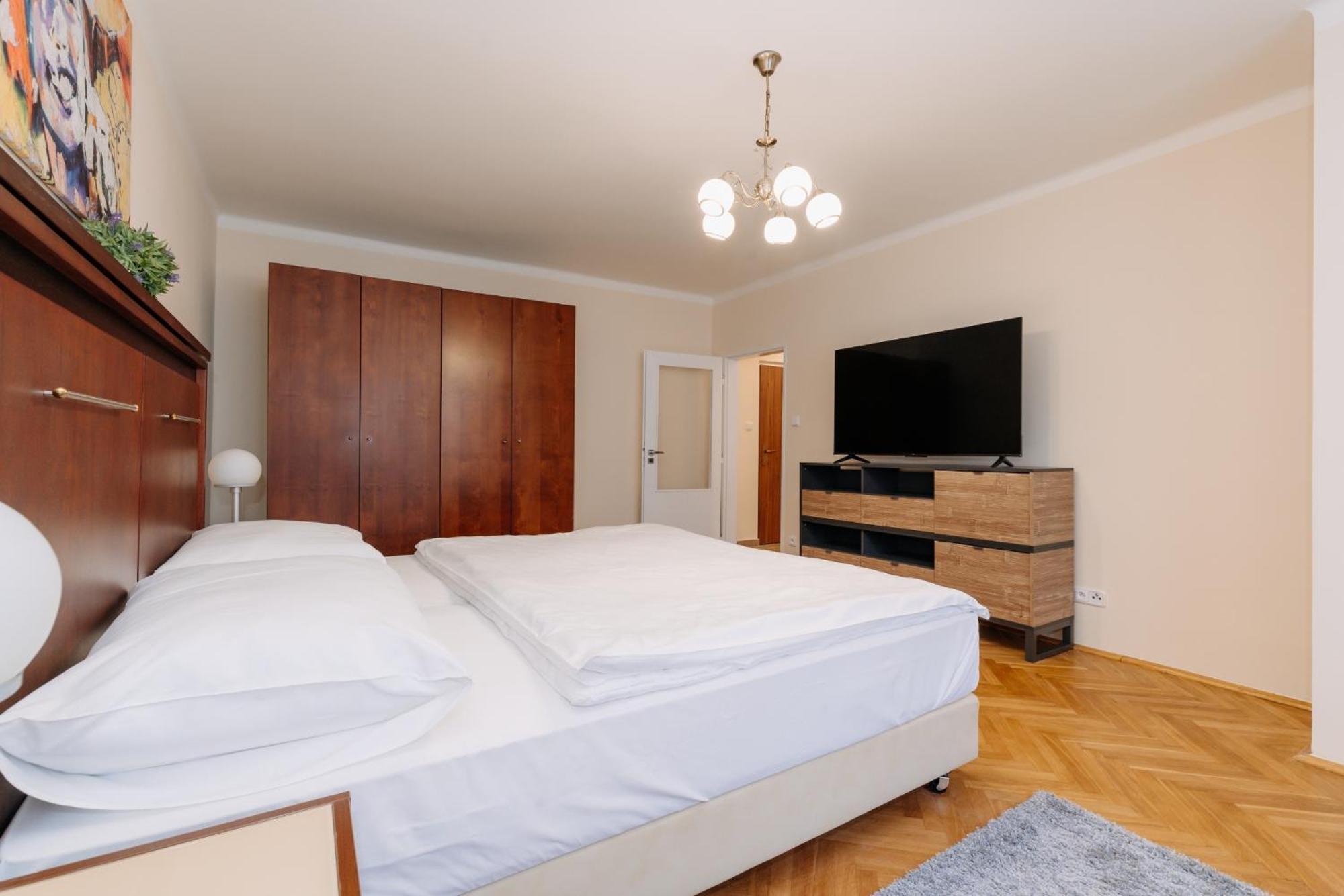 Apartments Tgm 11 Κάρλοβι Βάρι Εξωτερικό φωτογραφία
