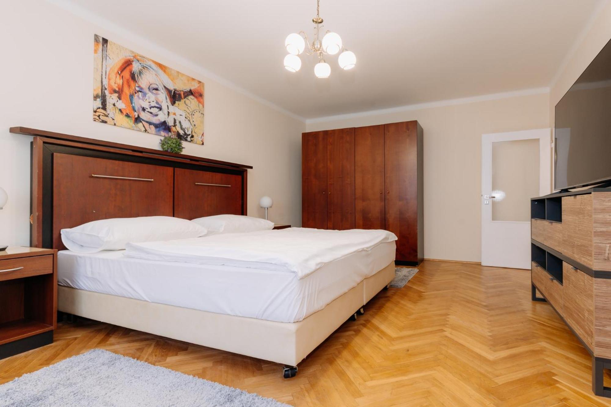 Apartments Tgm 11 Κάρλοβι Βάρι Εξωτερικό φωτογραφία