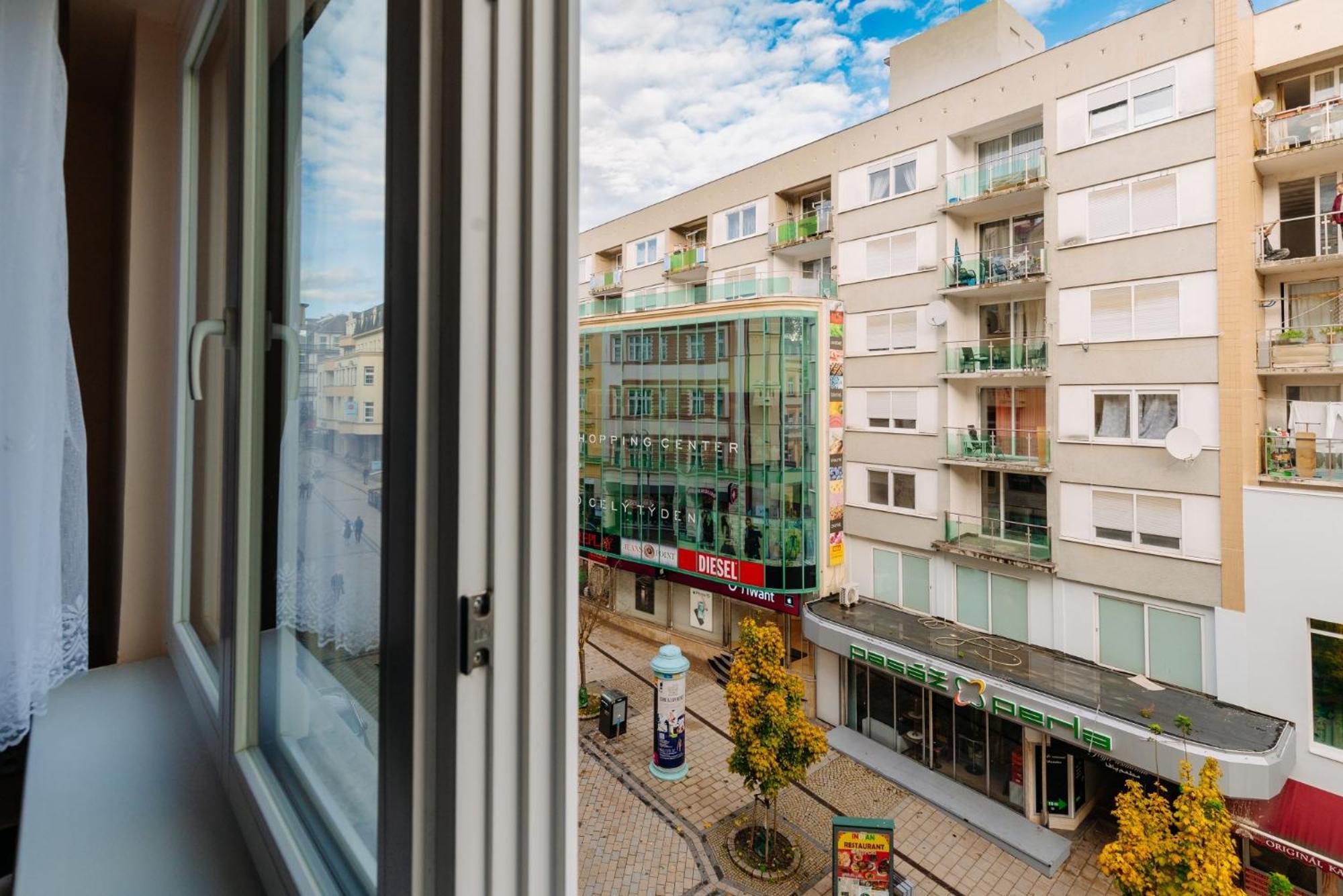 Apartments Tgm 11 Κάρλοβι Βάρι Εξωτερικό φωτογραφία