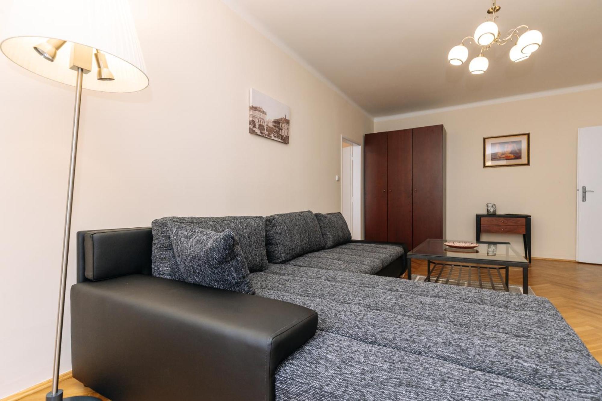 Apartments Tgm 11 Κάρλοβι Βάρι Δωμάτιο φωτογραφία