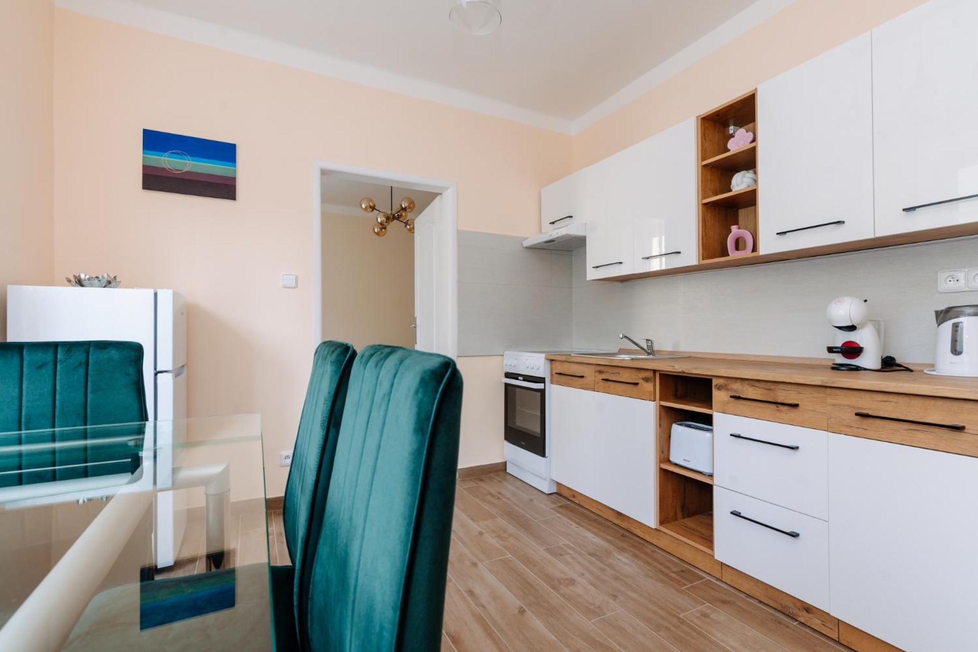 Apartments Tgm 11 Κάρλοβι Βάρι Εξωτερικό φωτογραφία