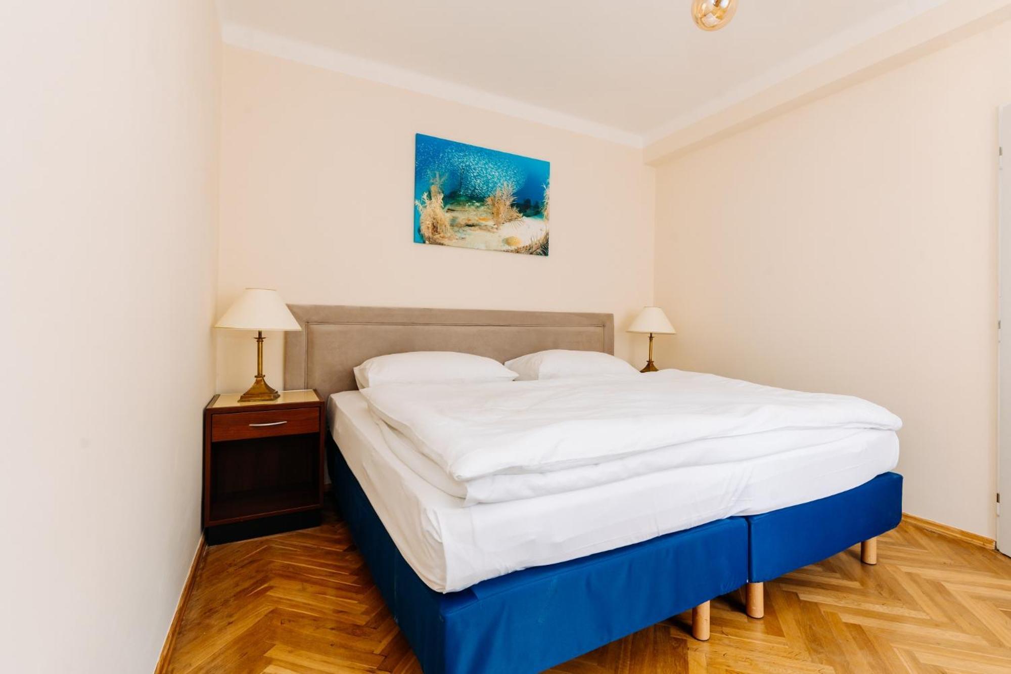 Apartments Tgm 11 Κάρλοβι Βάρι Εξωτερικό φωτογραφία