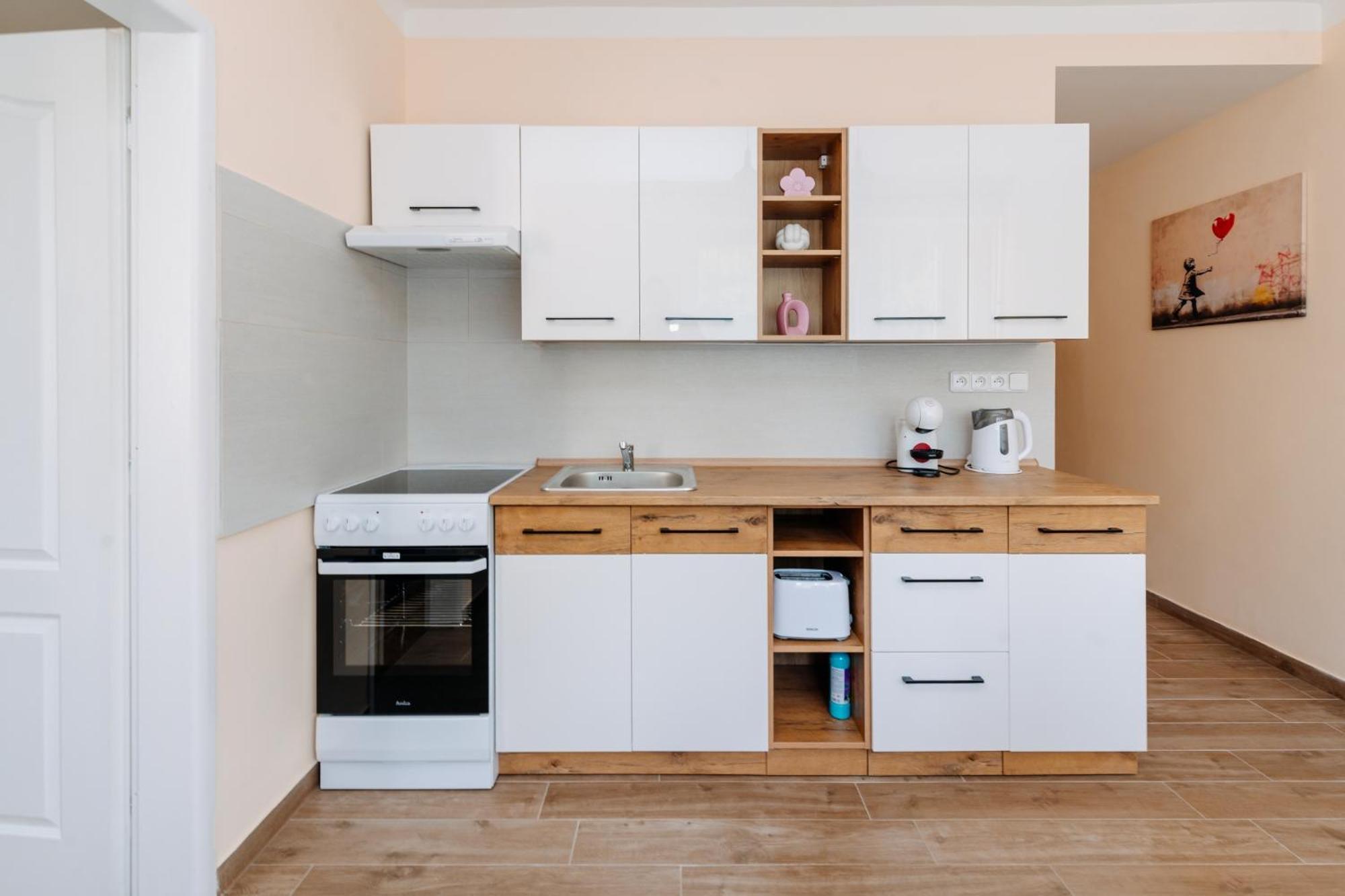 Apartments Tgm 11 Κάρλοβι Βάρι Εξωτερικό φωτογραφία